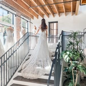 Ivory Mermaid Style Lace Wedding Dress
